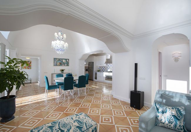 Villa in Praiano - AMORE RENTALS - Villa Celeste with Heated Swimming Pool and Sea View Villa in Praiano - AMORE RENTALS - Villa Celeste with Heated Swimming Pool and Sea View