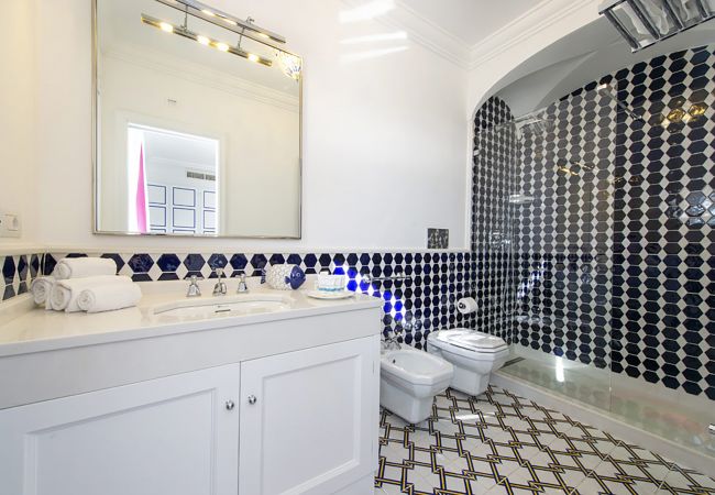 Villa in Praiano - AMORE RENTALS - Villa Celeste with Heated Swimming Pool and Sea View Villa in Praiano - AMORE RENTALS - Villa Celeste with Heated Swimming Pool and Sea View