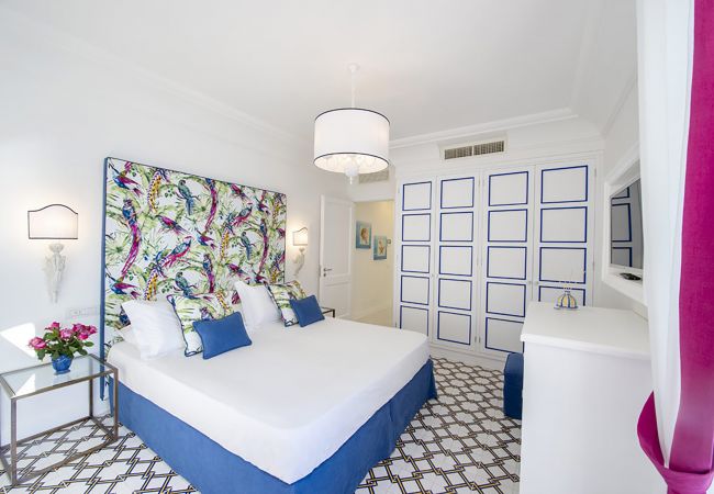 Villa in Praiano - AMORE RENTALS - Villa Celeste with Heated Swimming Pool and Sea View Villa in Praiano - AMORE RENTALS - Villa Celeste with Heated Swimming Pool and Sea View