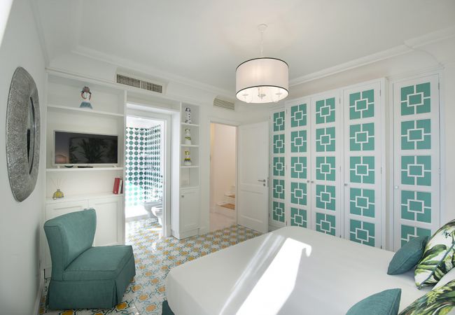 Villa in Praiano - AMORE RENTALS - Villa Celeste with Heated Swimming Pool and Sea View Villa in Praiano - AMORE RENTALS - Villa Celeste with Heated Swimming Pool and Sea View