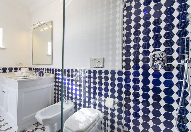 Villa in Praiano - AMORE RENTALS - Villa Celeste with Heated Swimming Pool and Sea View Villa in Praiano - AMORE RENTALS - Villa Celeste with Heated Swimming Pool and Sea View