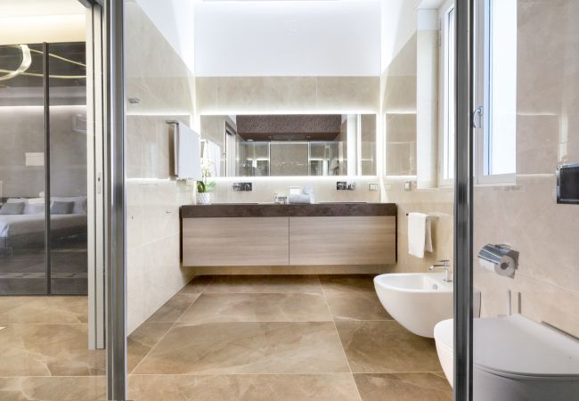 Villa in Sorrento - AMORE RENTALS - Villa Nina with Pool and Sea View Villa in Sorrento - AMORE RENTALS - Villa Nina with Pool and Sea View