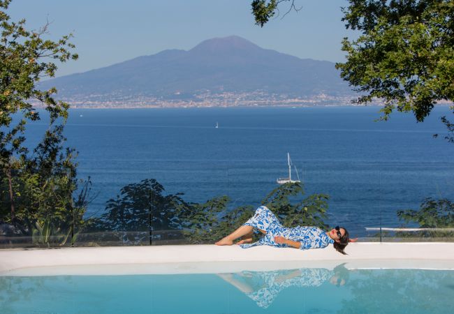 Villa in Sorrento - AMORE RENTALS - Villa Nina with Pool and Sea View Villa in Sorrento - AMORE RENTALS - Villa Nina with Pool and Sea View