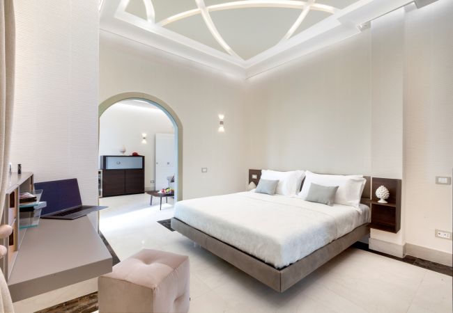 Villa in Sorrento - AMORE RENTALS - Villa Nina with Pool and Sea View Villa in Sorrento - AMORE RENTALS - Villa Nina with Pool and Sea View