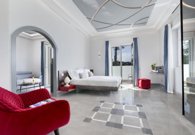 Villa in Sorrento - AMORE RENTALS - Villa Nina with Pool and Sea View Villa in Sorrento - AMORE RENTALS - Villa Nina with Pool and Sea View