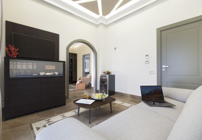 Villa in Sorrento - AMORE RENTALS - Villa Nina with Pool and Sea View Villa in Sorrento - AMORE RENTALS - Villa Nina with Pool and Sea View