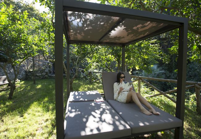 Villa in Sorrento - AMORE RENTALS - Villa Nina with Pool and Sea View Villa in Sorrento - AMORE RENTALS - Villa Nina with Pool and Sea View