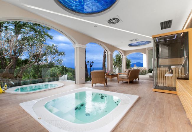 Villa in Sorrento - AMORE RENTALS - Villa Nina with Pool and Sea View Villa in Sorrento - AMORE RENTALS - Villa Nina with Pool and Sea View
