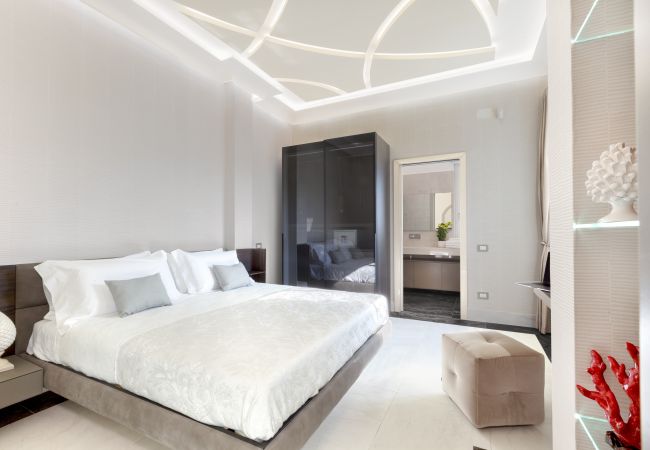 Villa in Sorrento - AMORE RENTALS - Villa Nina with Pool and Sea View Villa in Sorrento - AMORE RENTALS - Villa Nina with Pool and Sea View