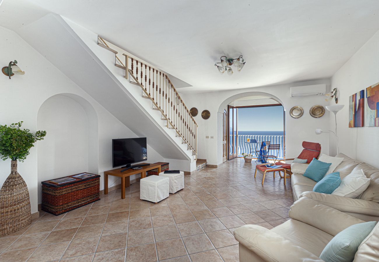 House in Praiano - AMORE RENTALS - Daddy's Home with Sea View and Air Conditioning