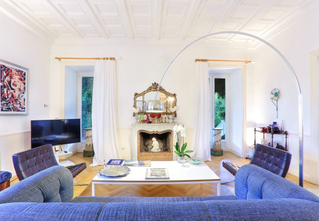 Villa in Sorrento - AMORE RENTALS - Villa Sofia with Terrace and Air Conditioning Villa in Sorrento - AMORE RENTALS - Villa Sofia with Terrace and Air Conditioning