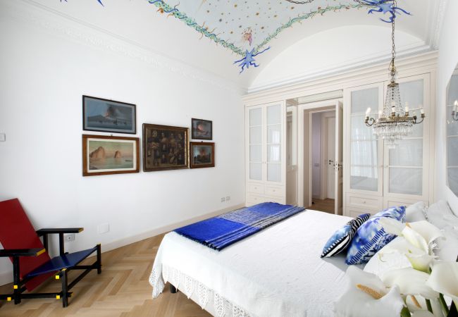 Villa in Sorrento - AMORE RENTALS - Villa Sofia with Terrace and Air Conditioning Villa in Sorrento - AMORE RENTALS - Villa Sofia with Terrace and Air Conditioning