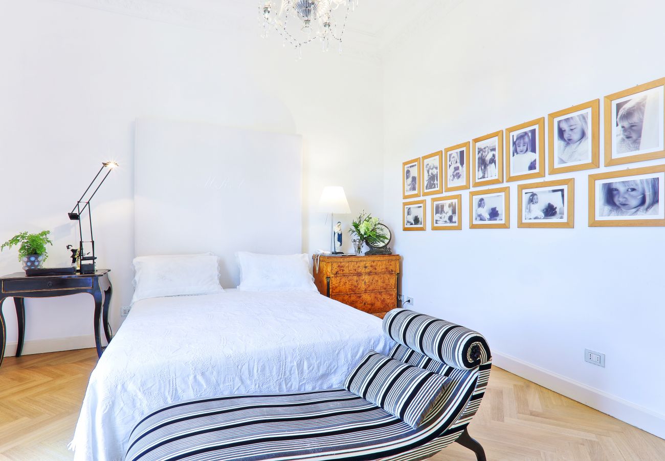 Villa in Sorrento - AMORE RENTALS - Villa Sofia with Terrace and Air Conditioning