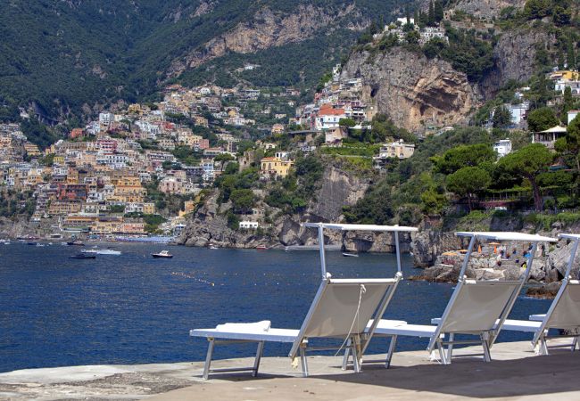 Villa in Positano - AMORE RENTALS - Villa Lo Scoglio with Direct Sea Access and Garden