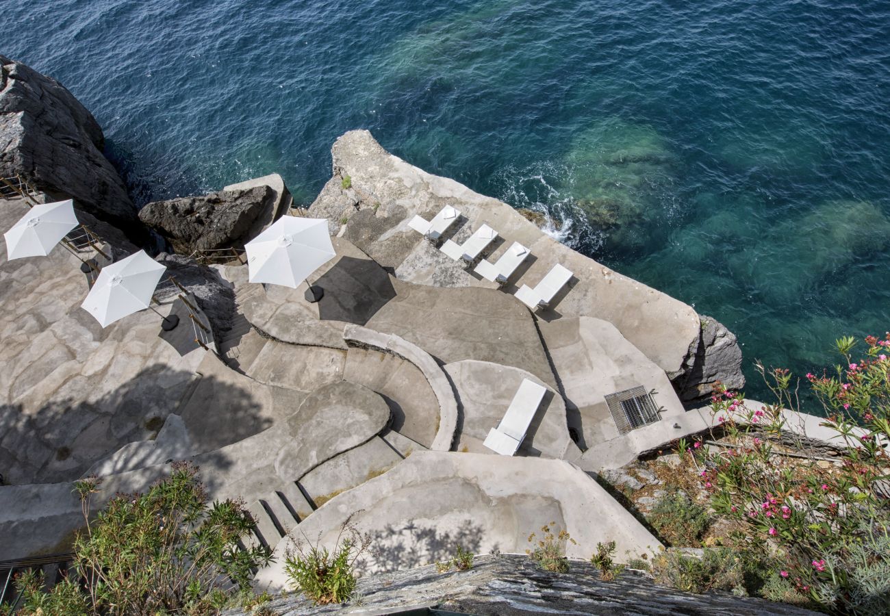 Villa in Positano - AMORE RNETALS - La Villa Positano with Direct Sea Access and Private Pool