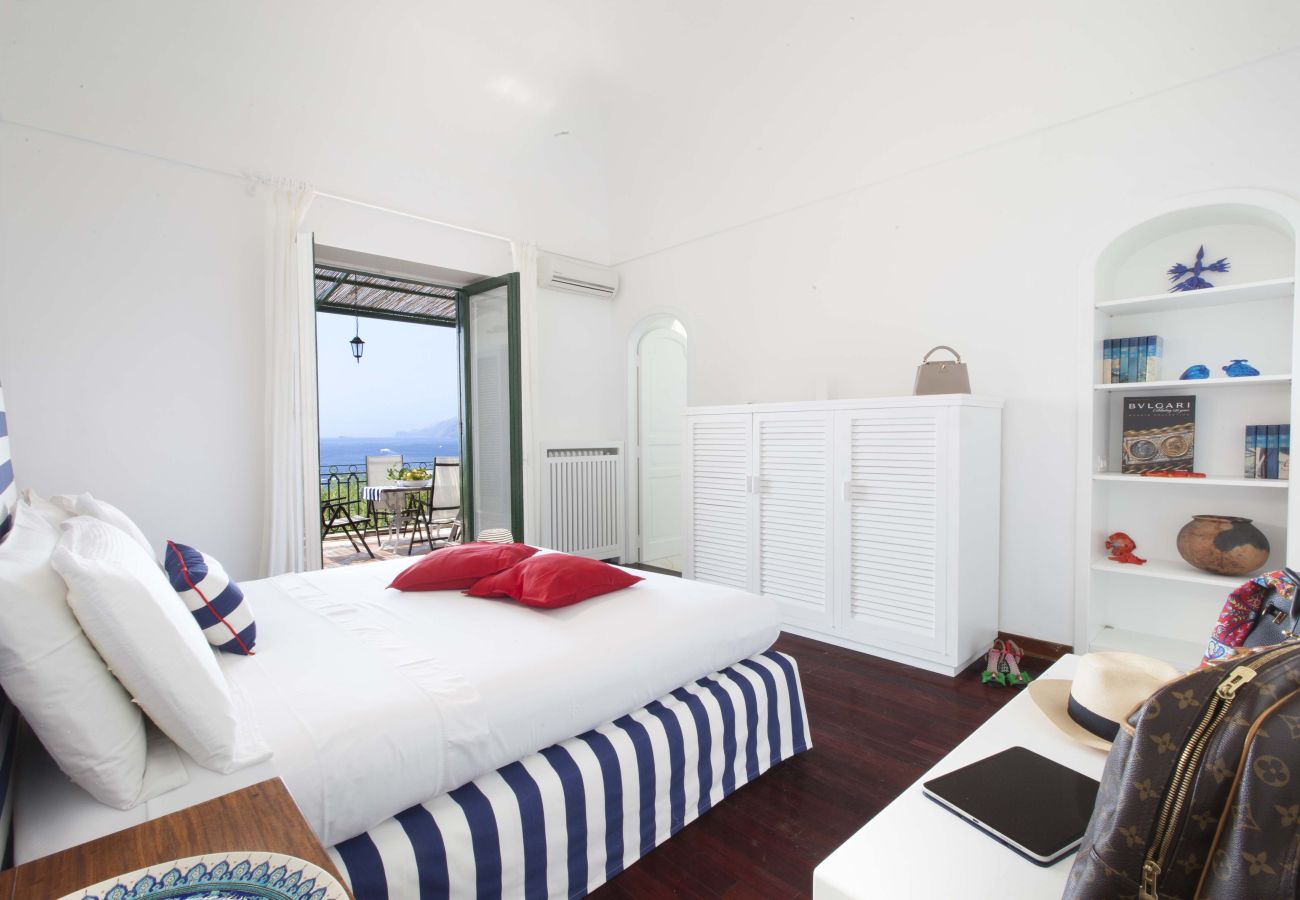 Villa in Positano - AMORE RENTALS - Villa Lo Scoglio with Direct Sea Access and Garden
