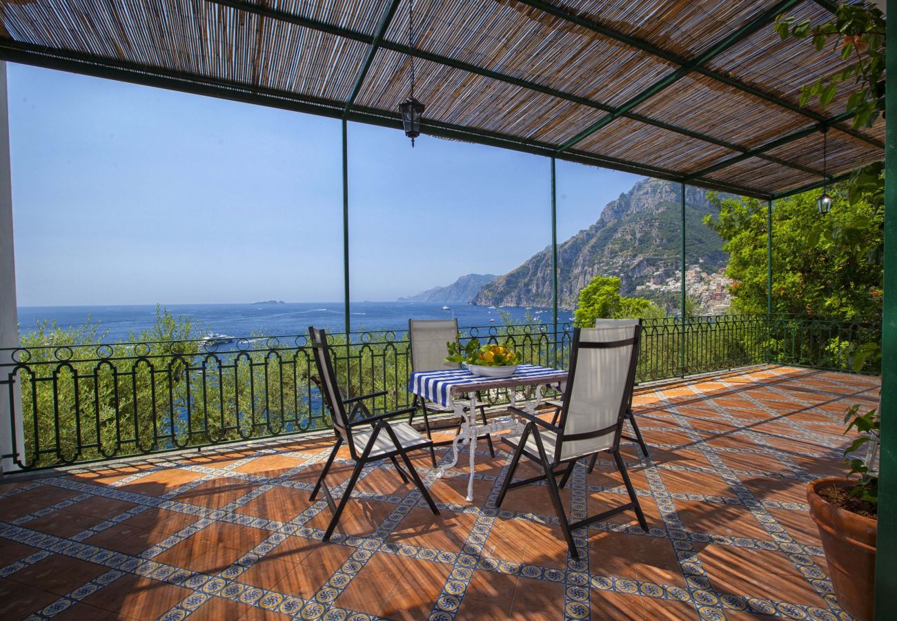Villa in Positano - AMORE RENTALS - Villa Lo Scoglio with Direct Sea Access and Garden