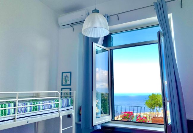 Villa in Massa Lubrense - AMORE RENTALS - Villa Stone on the Sea with Private Pool and Garden Villa in Massa Lubrense - AMORE RENTALS - Villa Stone on the Sea with Private Pool and Garden