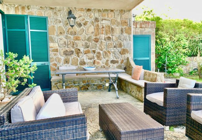 Villa in Massa Lubrense - AMORE RENTALS - Villa Stone on the Sea with Private Pool and Garden Villa in Massa Lubrense - AMORE RENTALS - Villa Stone on the Sea with Private Pool and Garden
