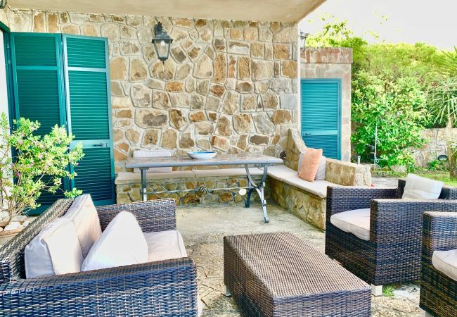 Villa in Massa Lubrense - AMORE RENTALS - Villa Stone on the Sea with Private Pool and Garden Villa in Massa Lubrense - AMORE RENTALS - Villa Stone on the Sea with Private Pool and Garden