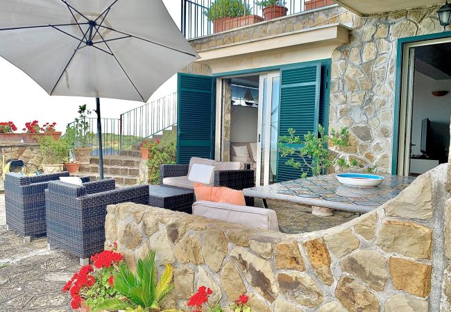 Villa in Massa Lubrense - AMORE RENTALS - Villa Stone on the Sea with Private Pool and Garden Villa in Massa Lubrense - AMORE RENTALS - Villa Stone on the Sea with Private Pool and Garden