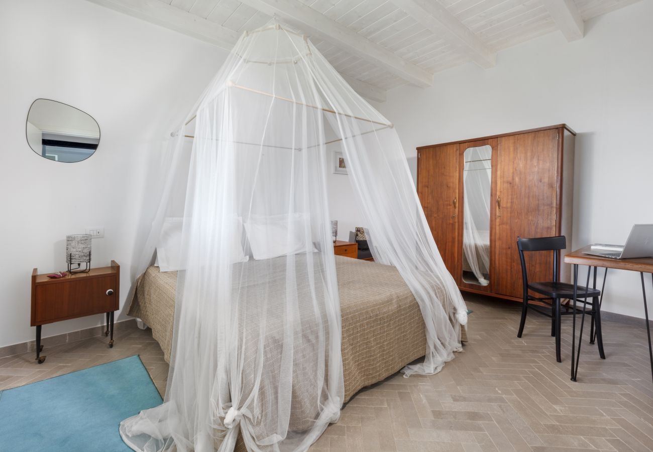 Villa in Campagnatico - AMORE RENTALS - Villa Ambretta with Private Swimming Pool, Garden and Barbecue