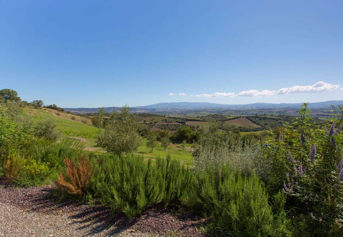 Villa in Campagnatico - AMORE RENTALS - Villa Ambretta with Private Swimming Pool, Garden and Barbecue