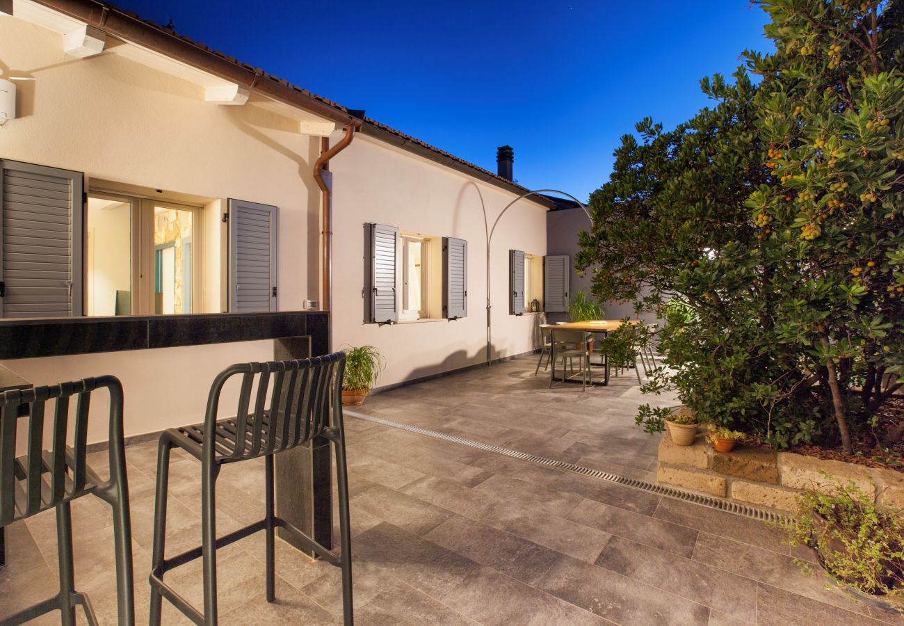 Villa in Campagnatico - AMORE RENTALS - Villa Ambretta with Private Swimming Pool, Garden and Barbecue