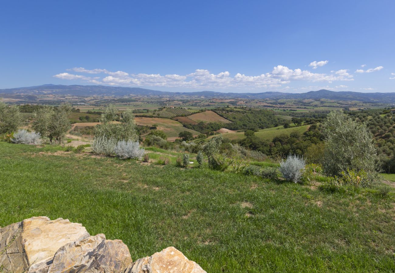 Villa in Campagnatico - AMORE RENTALS - Villa Ambretta with Private Swimming Pool, Garden and Barbecue