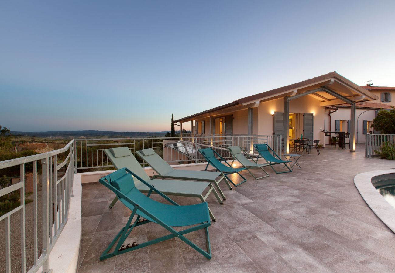 Villa in Campagnatico - AMORE RENTALS - Villa Ambretta with Private Swimming Pool, Garden and Barbecue