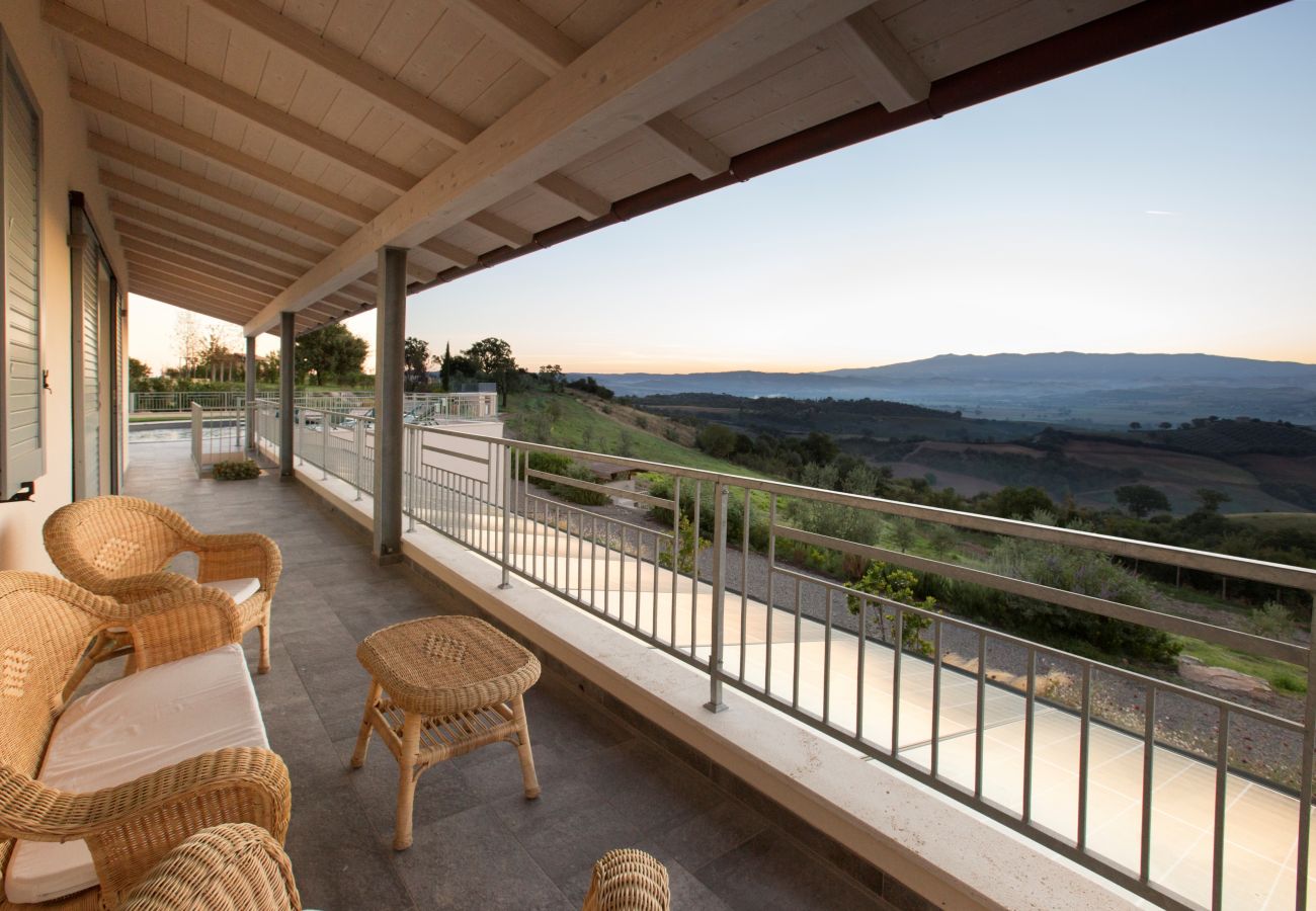 Villa in Campagnatico - AMORE RENTALS - Villa Ambretta with Private Swimming Pool, Garden and Barbecue