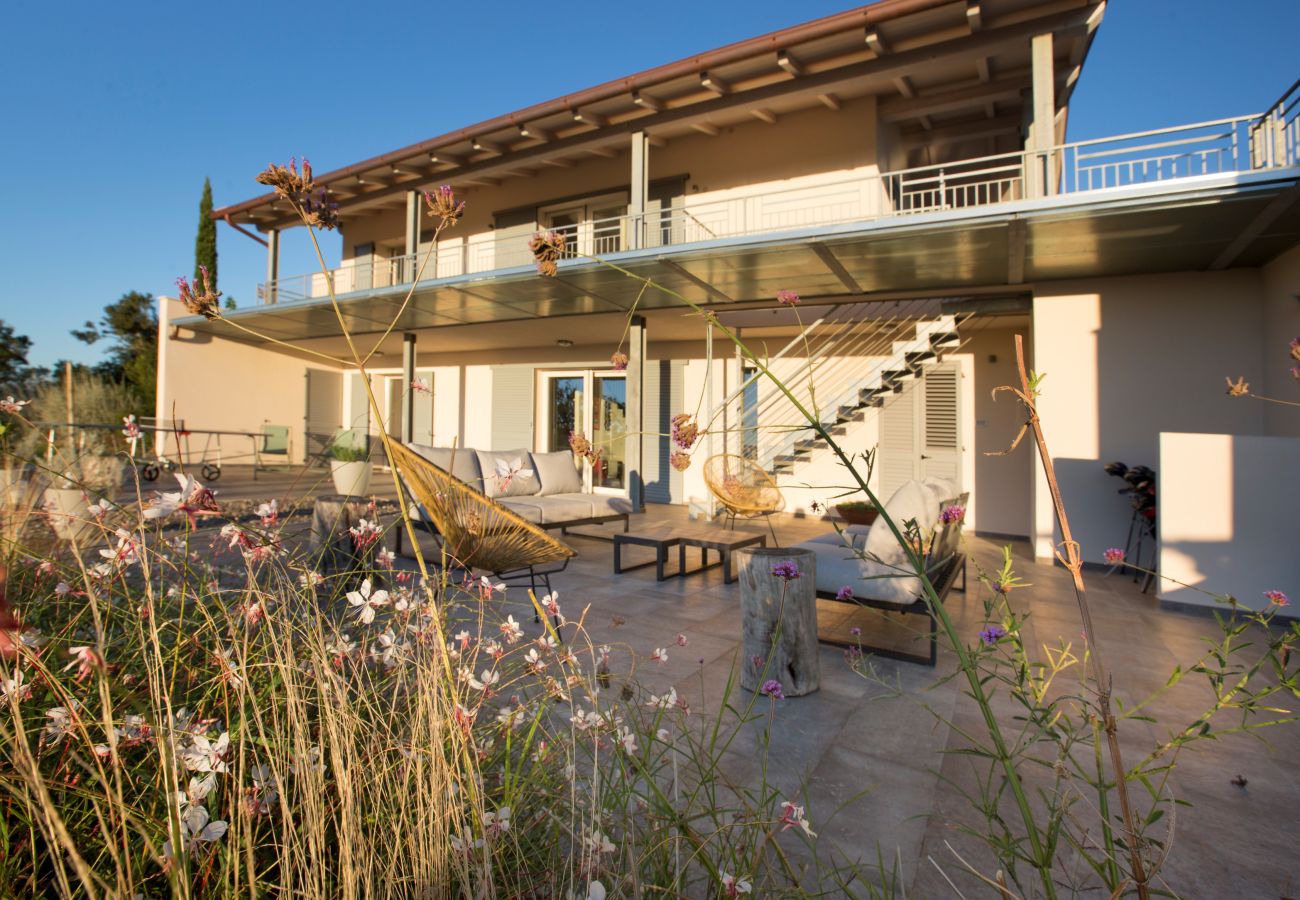 Villa in Campagnatico - AMORE RENTALS - Villa Ambretta with Private Swimming Pool, Garden and Barbecue
