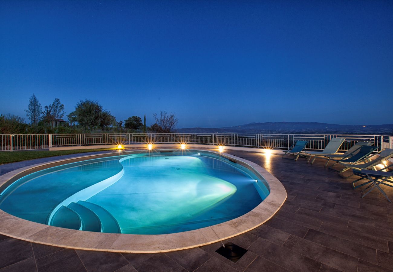 Villa in Campagnatico - AMORE RENTALS - Villa Ambretta with Private Swimming Pool, Garden and Barbecue