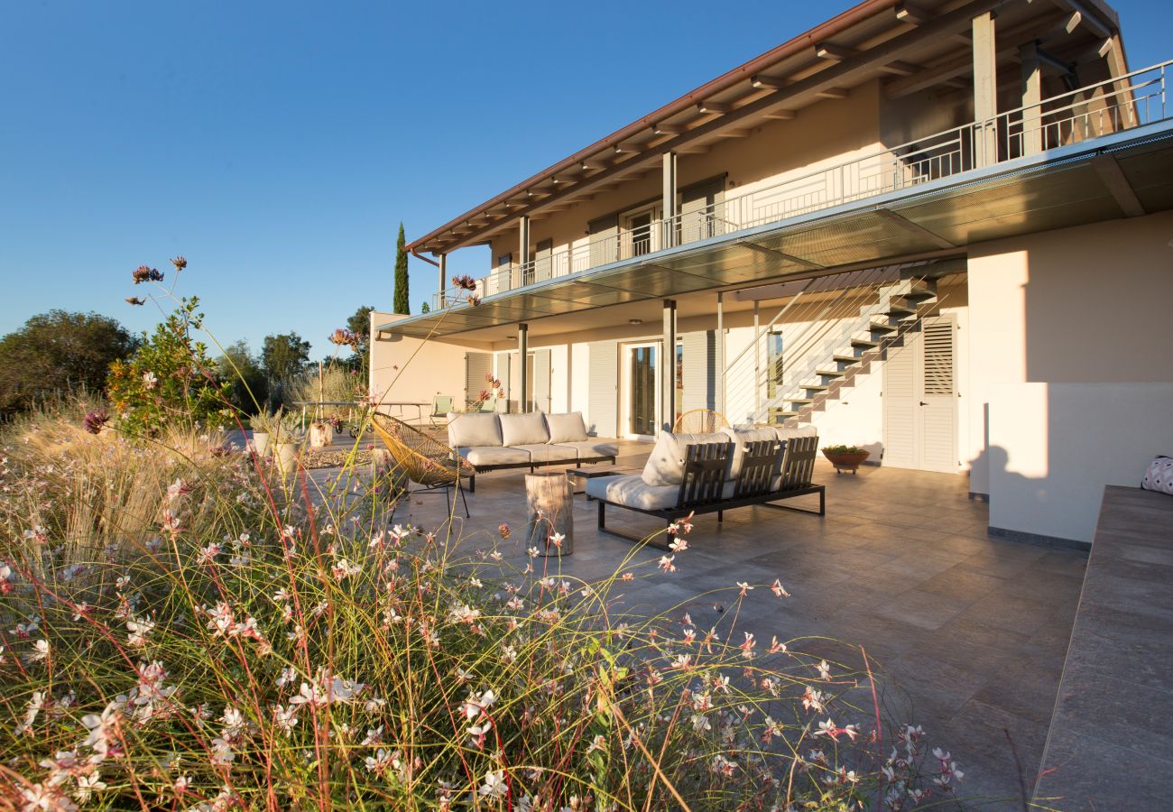 Villa in Campagnatico - AMORE RENTALS - Villa Ambretta with Private Swimming Pool, Garden and Barbecue