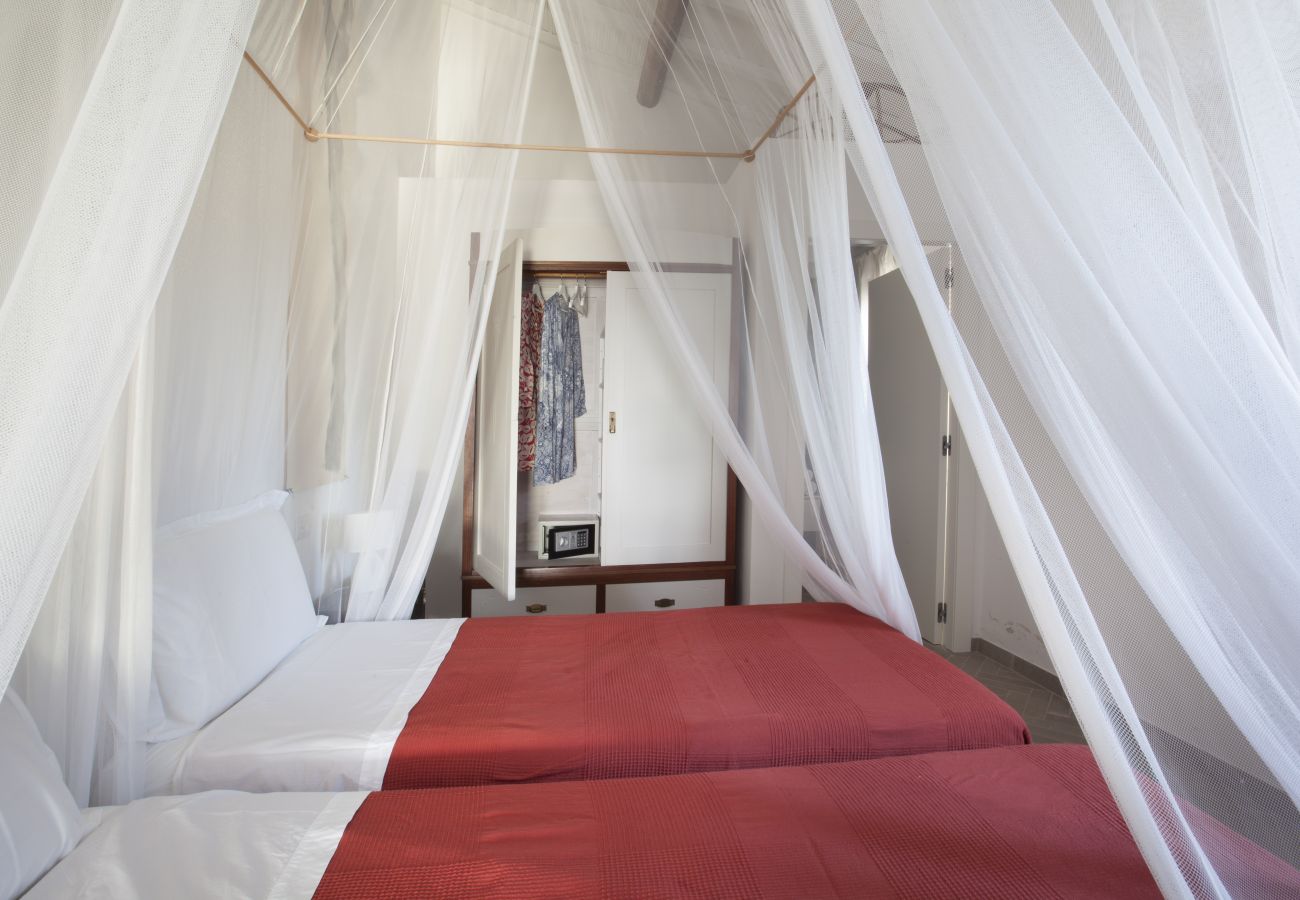 Villa in Campagnatico - AMORE RENTALS - Villa Ambretta with Private Swimming Pool, Garden and Barbecue