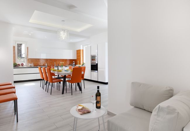 Villa in Nerano - AMORE RENTALS - Villa Iside with Private Pool, Sea View, Jacuzzi and Parking Villa in Nerano - AMORE RENTALS - Villa Iside with Private Pool, Sea View, Jacuzzi and Parking