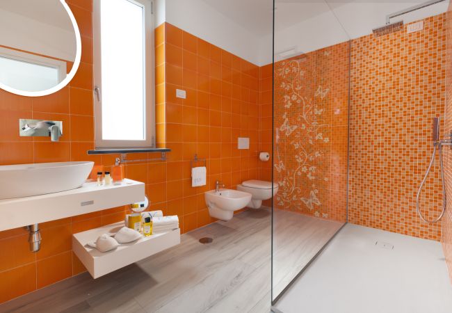 Villa in Nerano - AMORE RENTALS - Villa Iside with Private Pool, Sea View, Jacuzzi and Parking Villa in Nerano - AMORE RENTALS - Villa Iside with Private Pool, Sea View, Jacuzzi and Parking