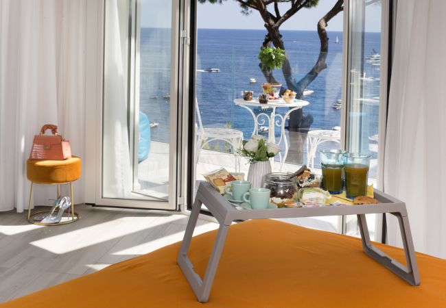 Villa in Nerano - AMORE RENTALS - Villa Iside with Private Pool, Sea View, Jacuzzi and Parking Villa in Nerano - AMORE RENTALS - Villa Iside with Private Pool, Sea View, Jacuzzi and Parking