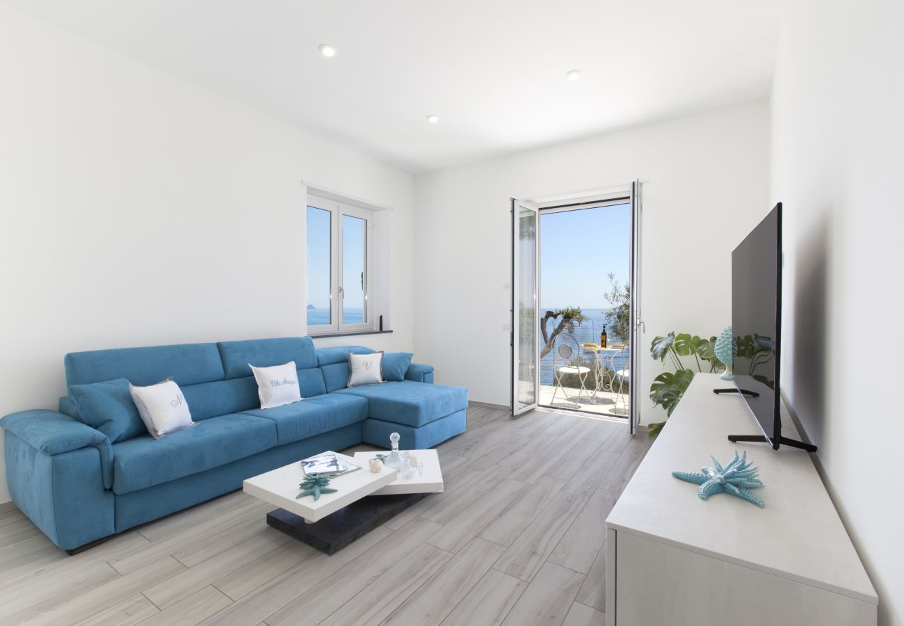 Villa in Nerano - AMORE RENTALS - Villa Iside with Private Pool, Sea View, Jacuzzi and Parking