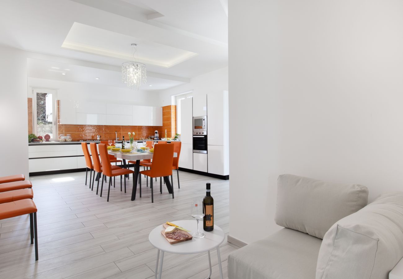 Villa in Nerano - AMORE RENTALS - Villa Iside with Private Pool, Sea View, Jacuzzi and Parking
