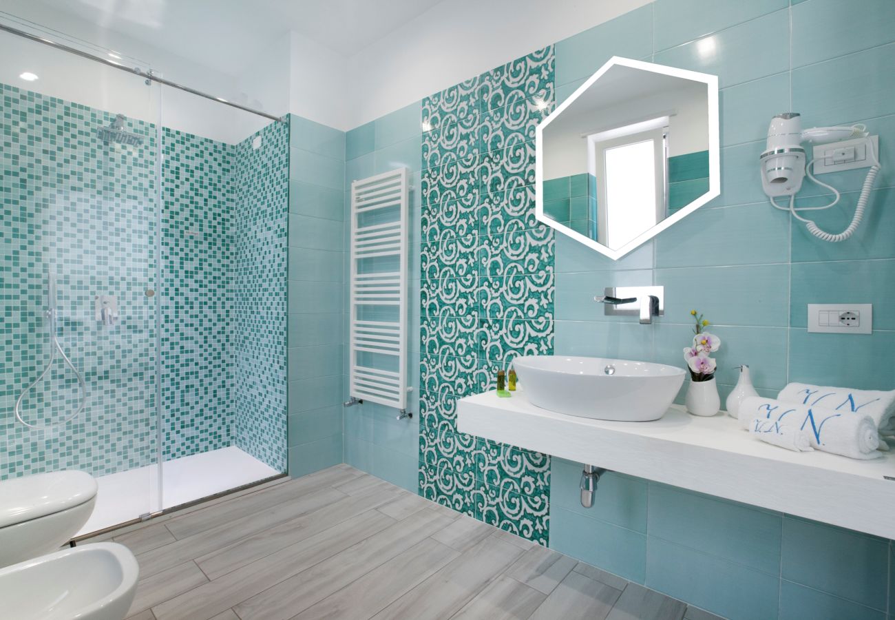 Villa in Nerano - AMORE RENTALS - Villa Iside with Private Pool, Sea View, Jacuzzi and Parking