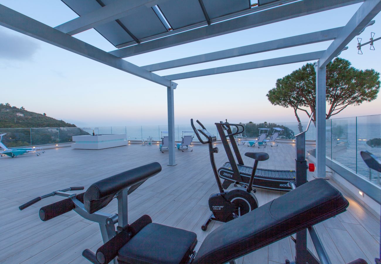 Villa in Nerano - AMORE RENTALS - Villa Iside with Private Pool, Sea View, Jacuzzi and Parking