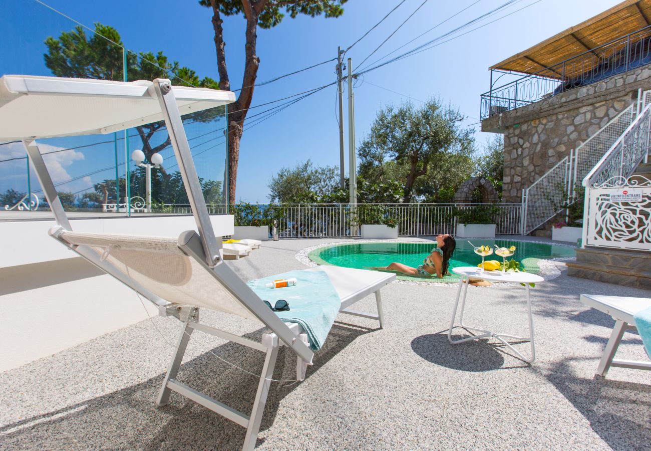 Villa in Nerano - AMORE RENTALS - Villa Iside with Private Pool, Sea View, Jacuzzi and Parking