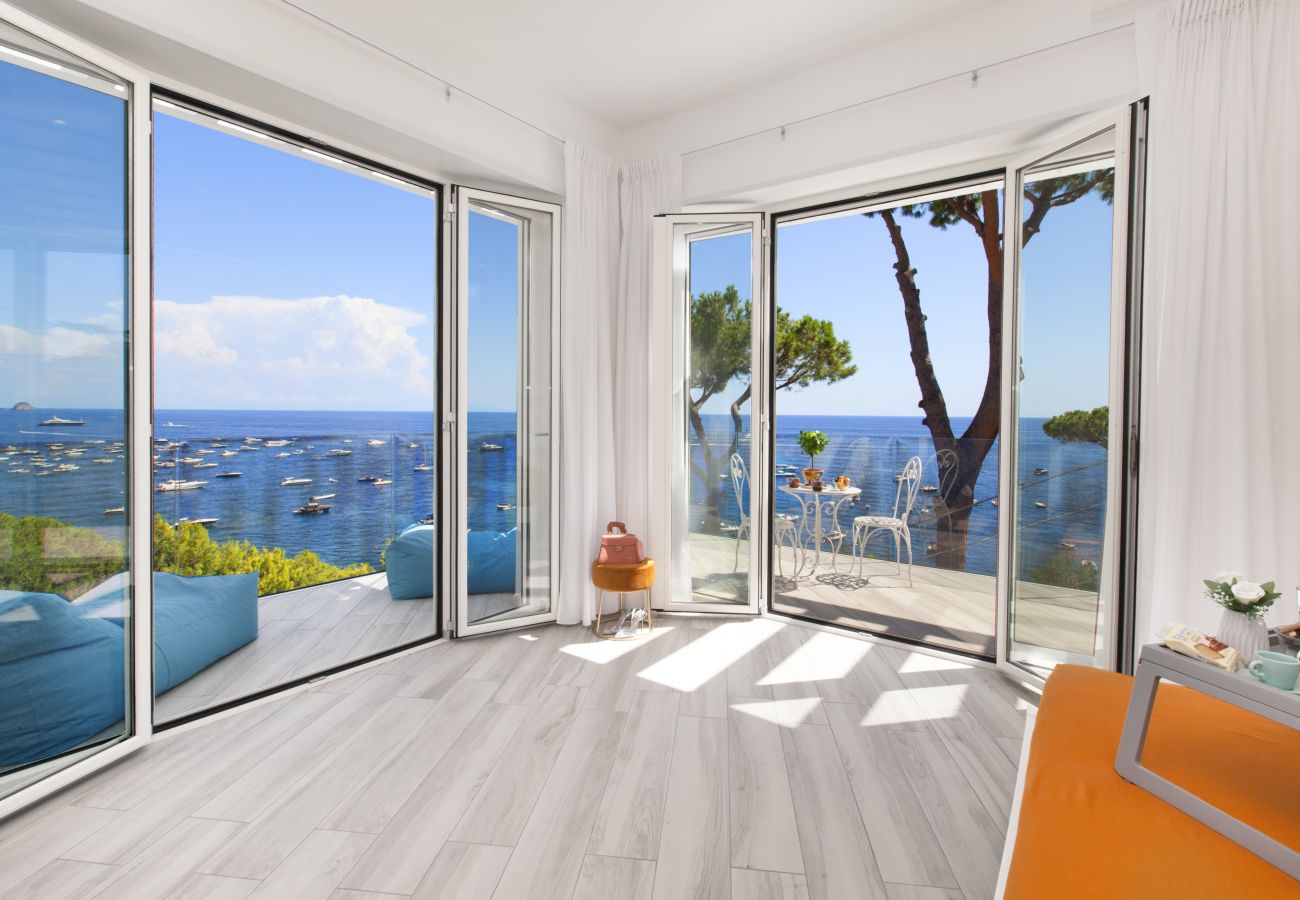 Villa in Nerano - AMORE RENTALS - Villa Iside with Private Pool, Sea View, Jacuzzi and Parking