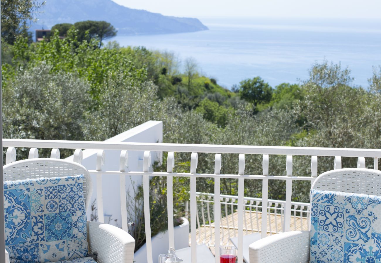 Villa in Termini - AMORE RENTALS - Villa Venus with Private Pool, Sea View and Parking