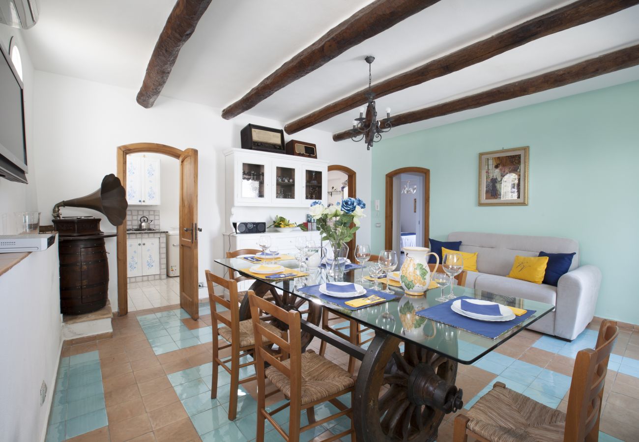 Villa in Termini - AMORE RENTALS - Villa Venus with Private Pool, Sea View and Parking