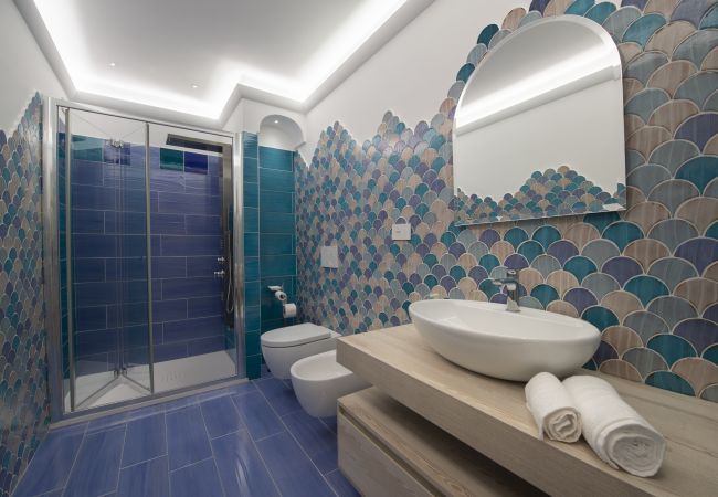House in Positano - AMORE RENTALS - Casa Volte Alte with External Tub, Sea View and Terrace House in Positano - AMORE RENTALS - Casa Volte Alte with External Tub, Sea View and Terrace