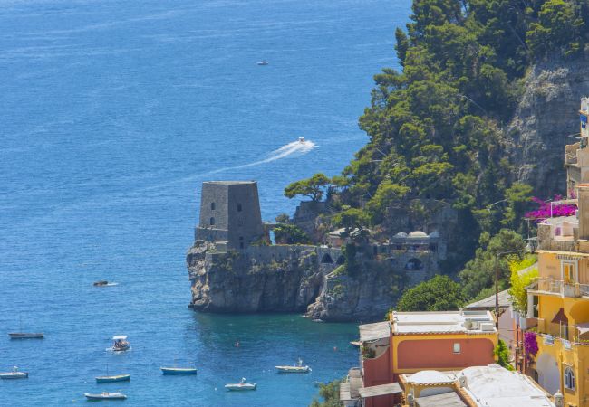 House in Positano - AMORE RENTALS - Casa Volte Alte with External Tub, Sea View and Terrace House in Positano - AMORE RENTALS - Casa Volte Alte with External Tub, Sea View and Terrace