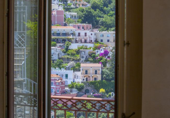 House in Positano - AMORE RENTALS - Casa Volte Alte with External Tub, Sea View and Terrace House in Positano - AMORE RENTALS - Casa Volte Alte with External Tub, Sea View and Terrace