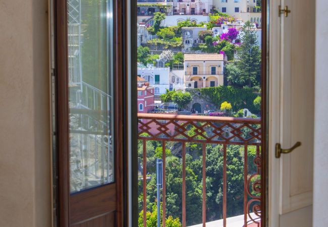 House in Positano - AMORE RENTALS - Casa Volte Alte with External Tub, Sea View and Terrace House in Positano - AMORE RENTALS - Casa Volte Alte with External Tub, Sea View and Terrace